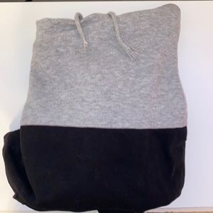 H & M pullover hoodie